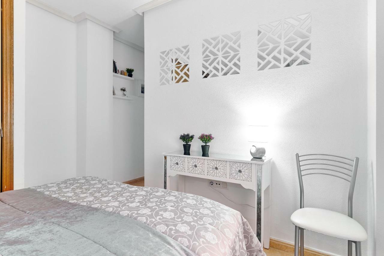 Apartament Almudena Playa Del Cura En Torrevieja Zewnętrze zdjęcie